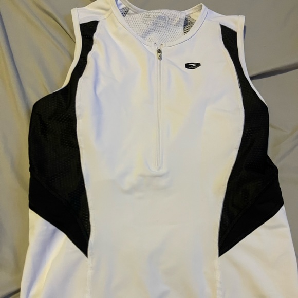 Sugoi Running Vest - Picture 1 of 2